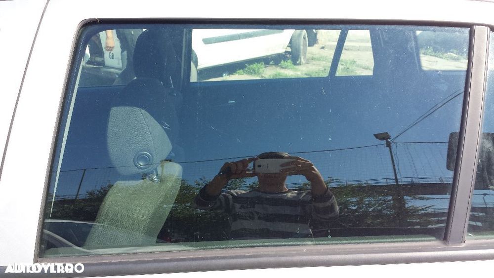 Sticla / Geam Usa / Portiera Stanga Spate Culisant Opel Astra H Break Combi 2004 - 2011 - 1