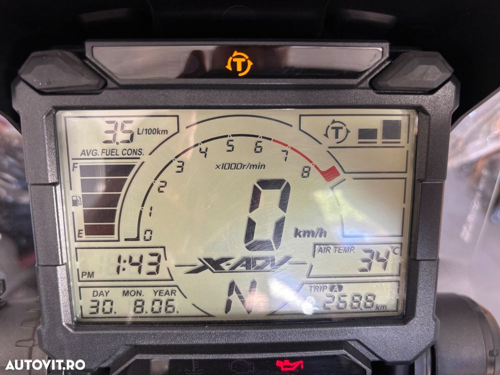 Honda X-ADV - 8