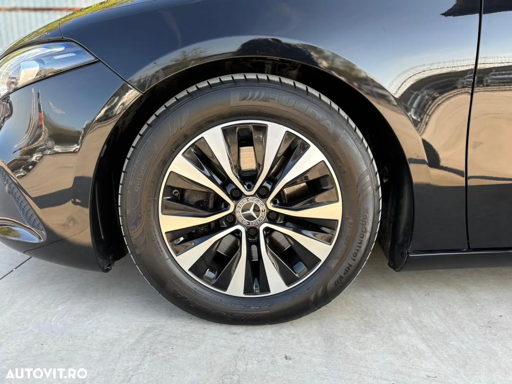 Mercedes-Benz A 180 d 8G-DCT - 13