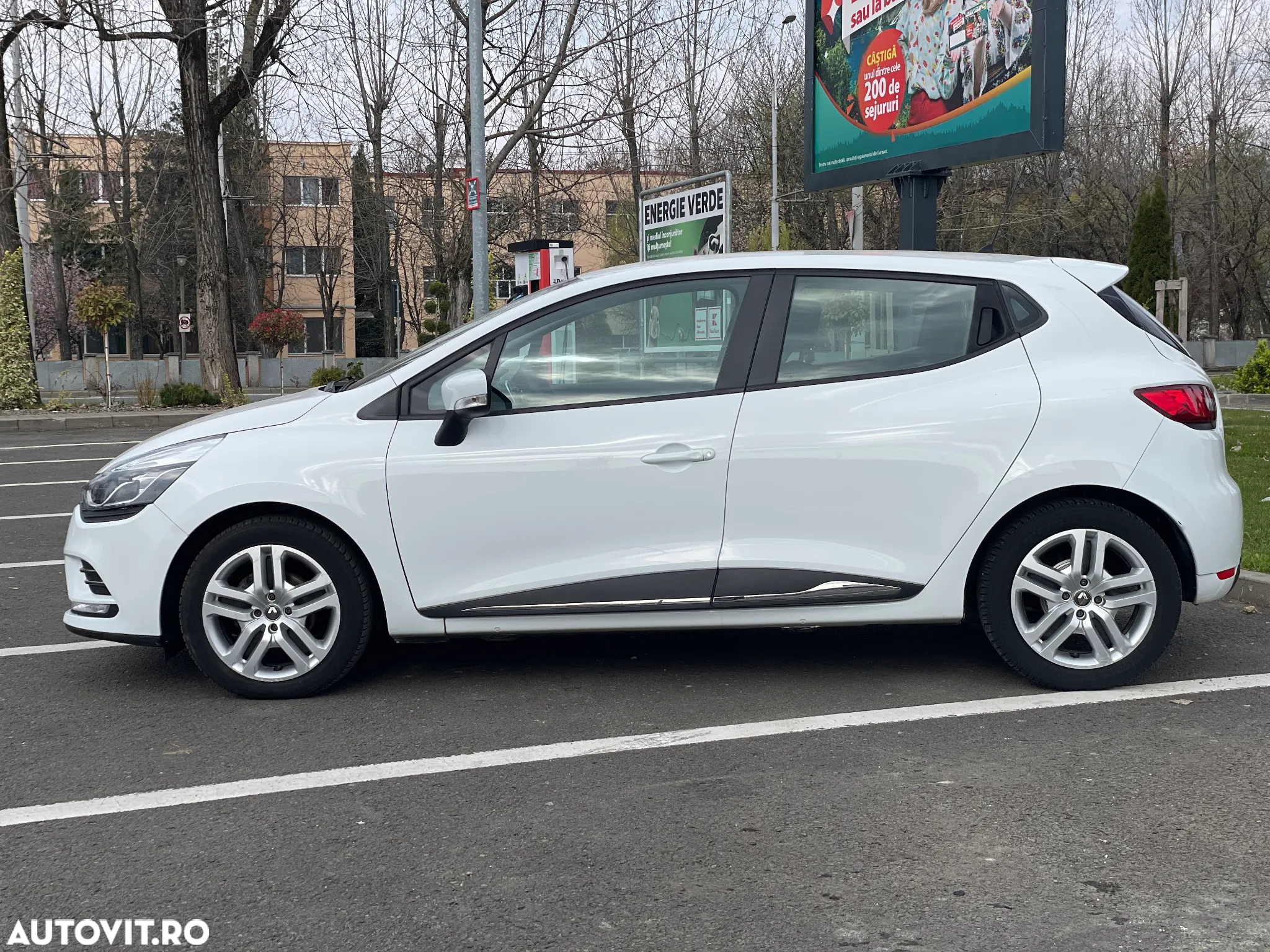 Renault Clio (Energy) TCe 90 Start & Stop LIMITED - 10