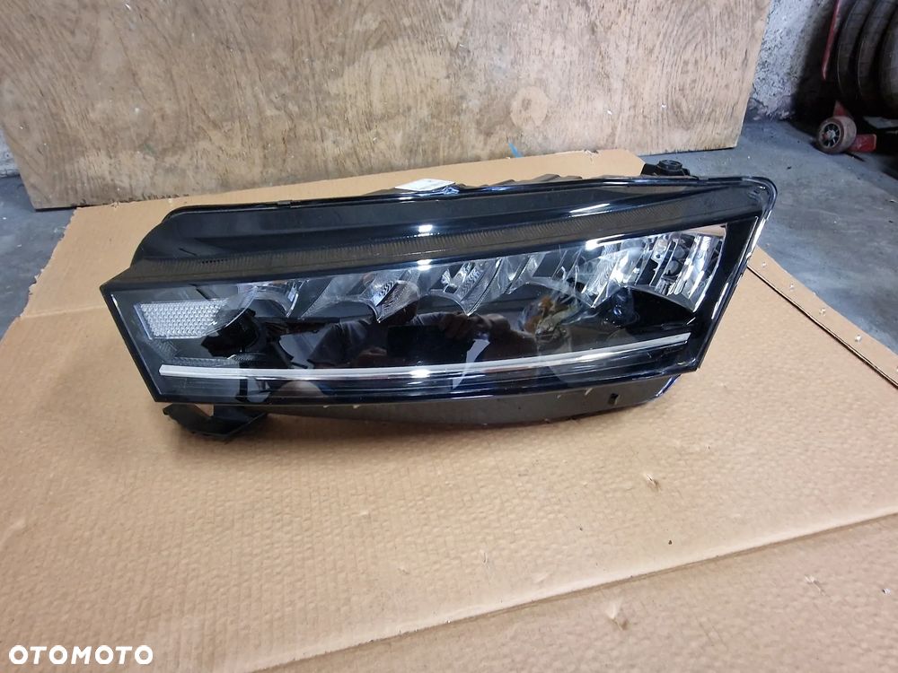 Reflektor lewy przód  skoda  octavia  IV  full led  5E4 941 015 - 1