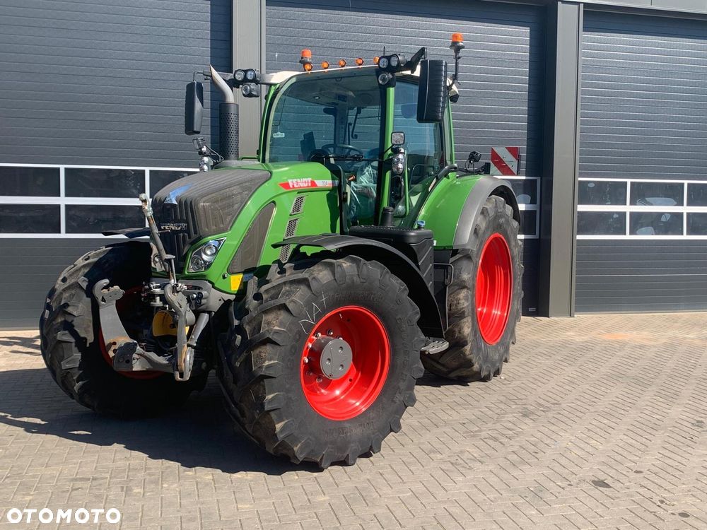 Fendt 724 - 12