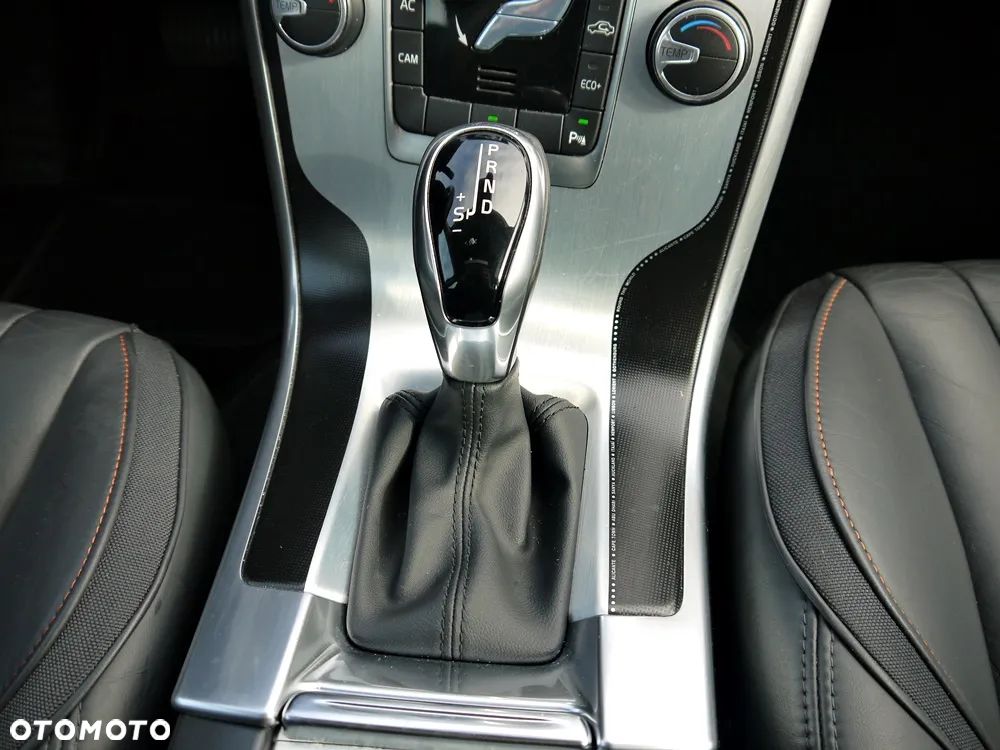Volvo XC 60 D3 Geartronic Ocean Race - 30