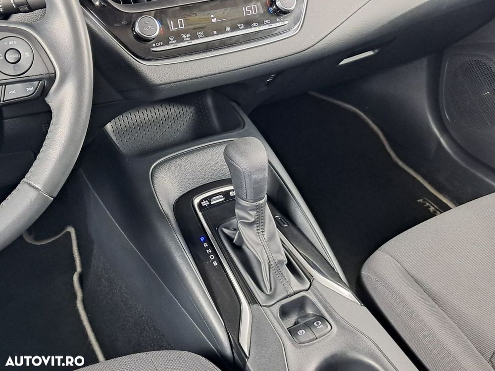 Toyota Corolla - 23
