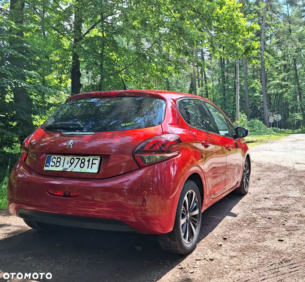 Peugeot 208 PureTech 110 Stop & Start Allure - 28