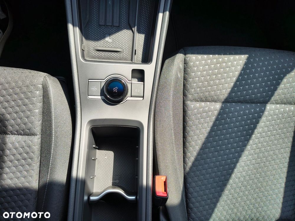 Volkswagen T-Roc 1.5 eTSI Life DSG - 23