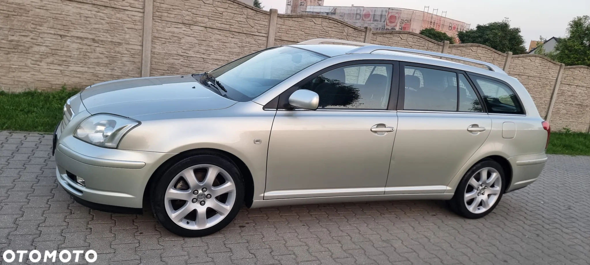 Toyota Avensis - 5