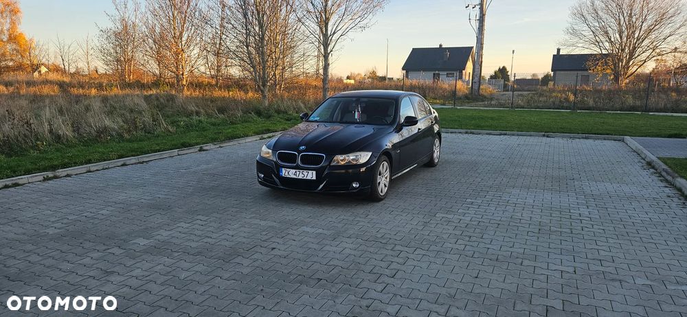 BMW Seria 3 318i - 11