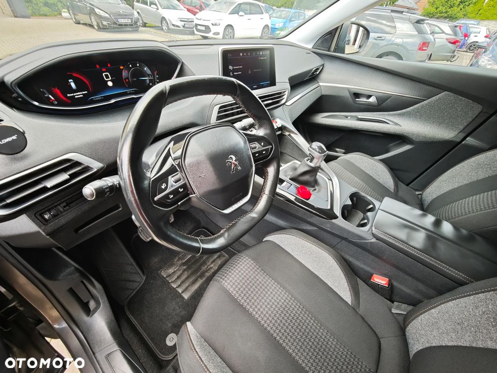 Peugeot 5008 BlueHDi 120 Active - 17