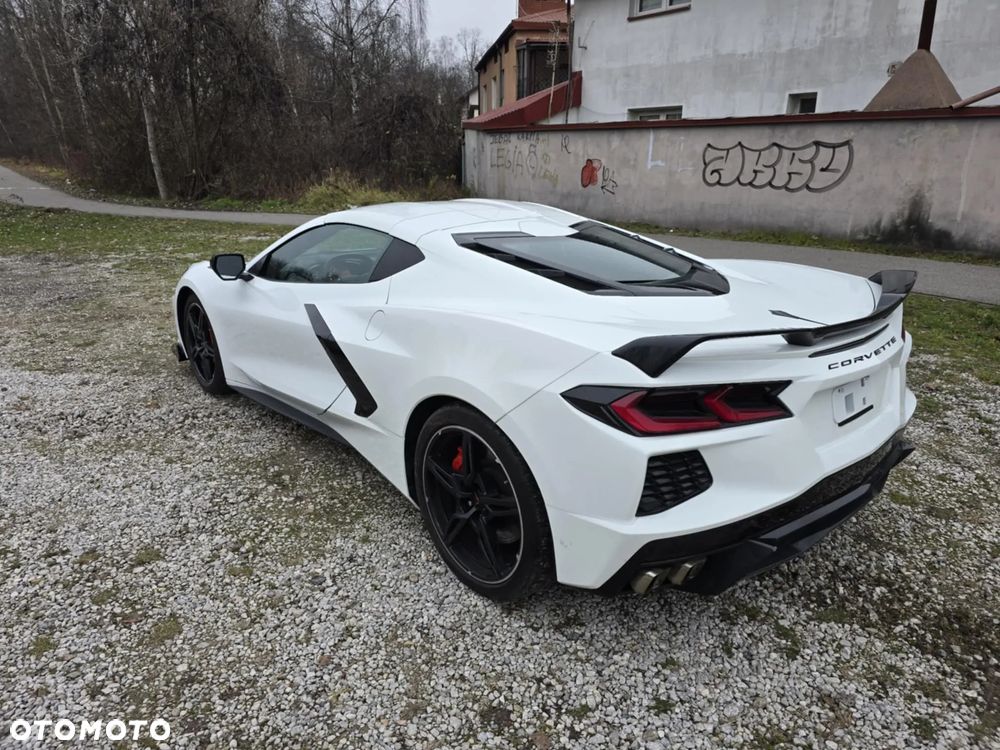 Chevrolet Corvette - 5
