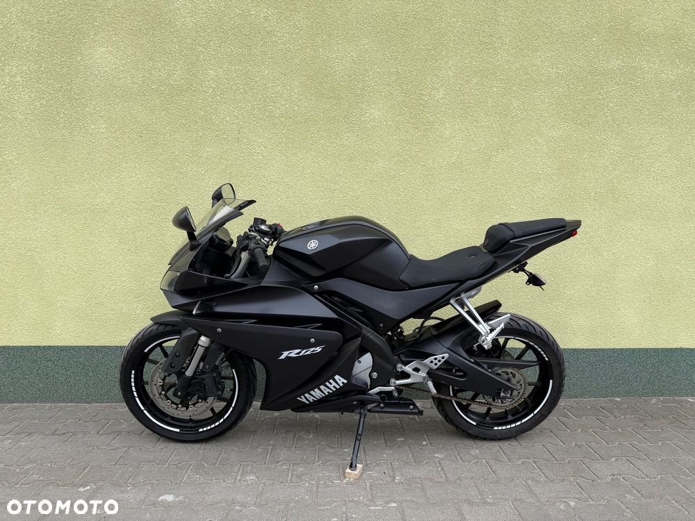 Yamaha YZF - 24