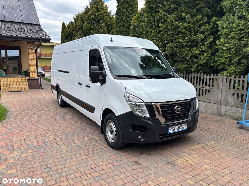 Nissan Interstar - 1