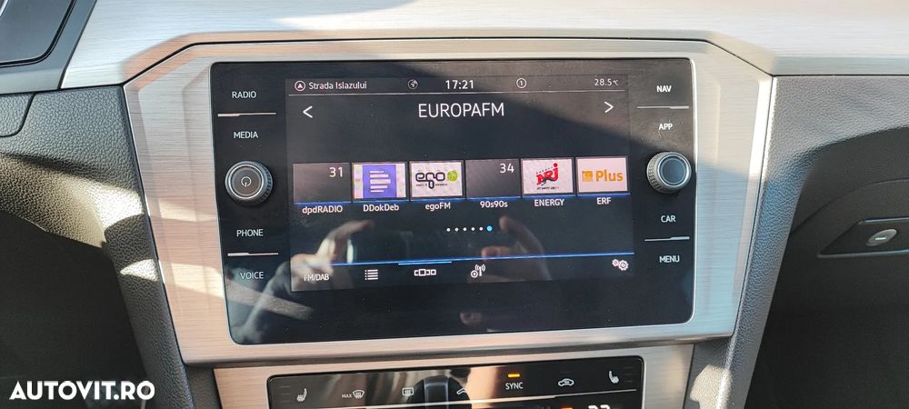 Volkswagen Passat 2.0 TDI SCR DSG Conceptline - 6