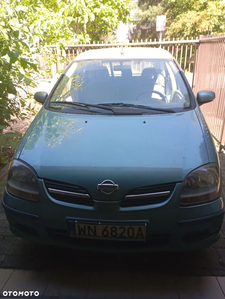 Nissan Almera Tino 1.8 - 10