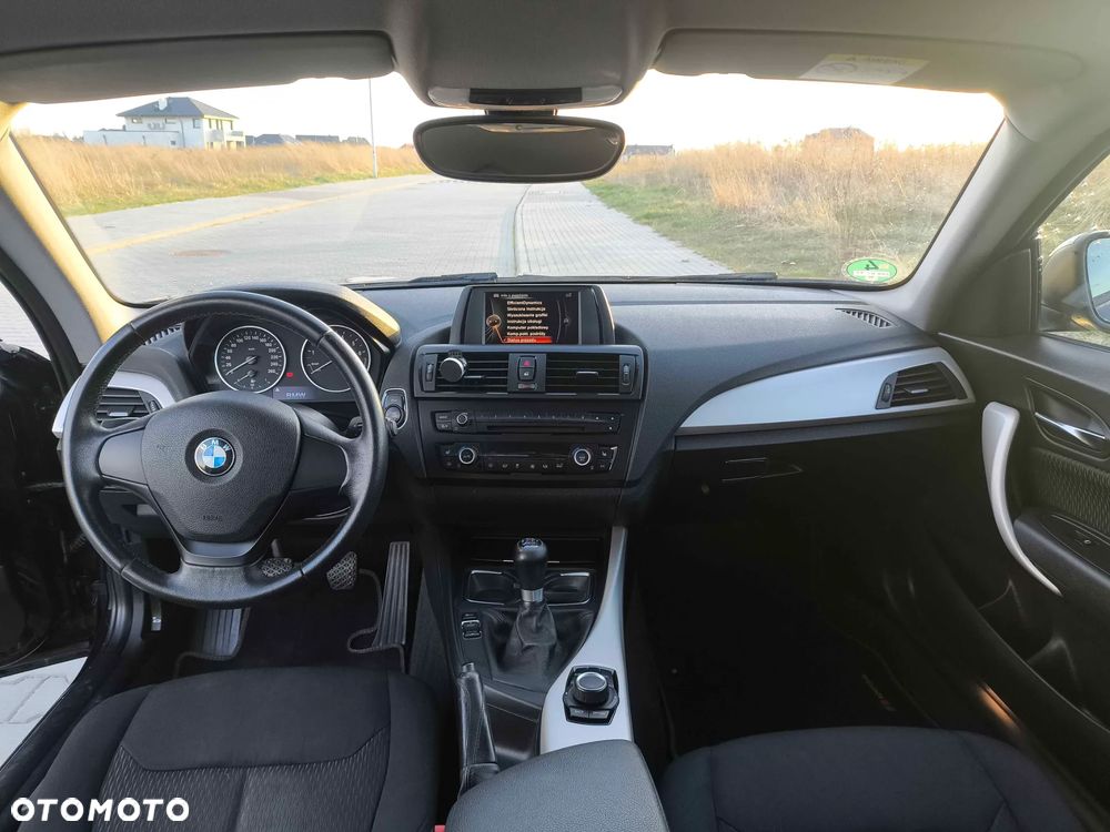 BMW Seria 1 114i - 12