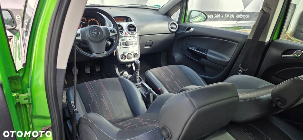 Opel Corsa 1.4 16V 150 Jahre - 15