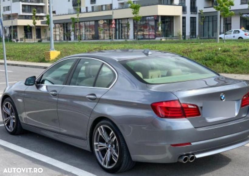 BMW Seria 5 525d xDrive - 4