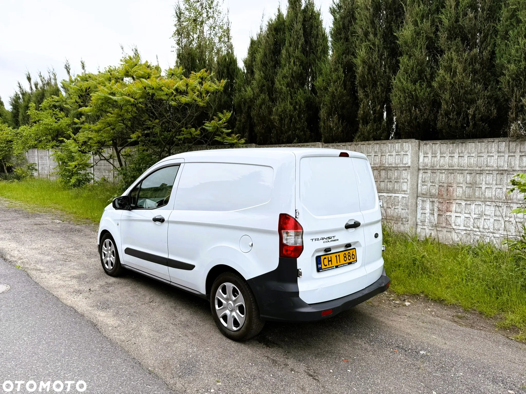 Ford Transit Courier - 2