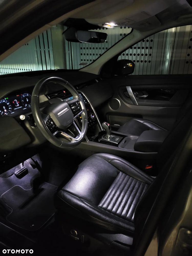 Land Rover Discovery Sport - 12