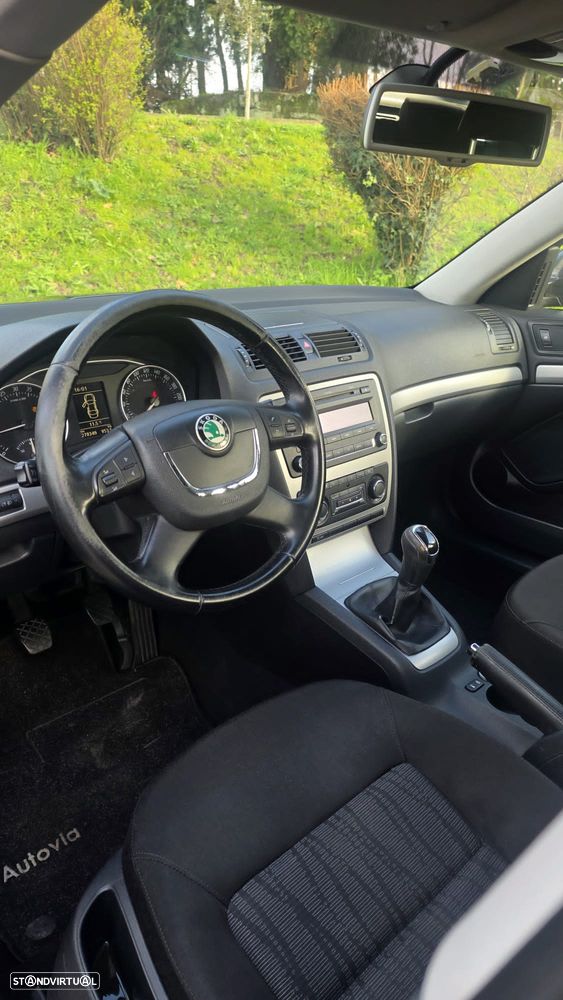 Skoda Octavia Break 1.6 TDi Ambiente - 8