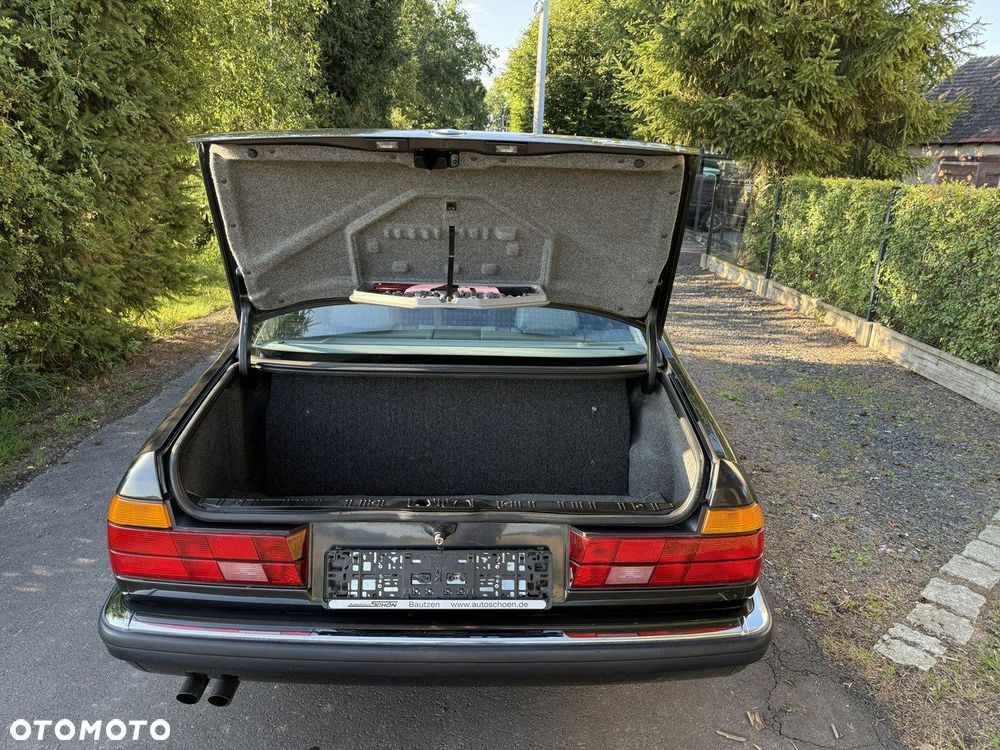 BMW Seria 7 - 32