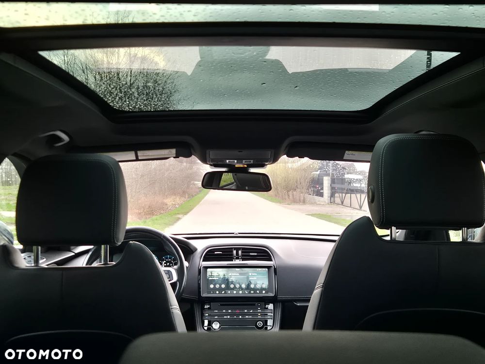 Jaguar F-Pace 3.0 V6 AWD S - 9