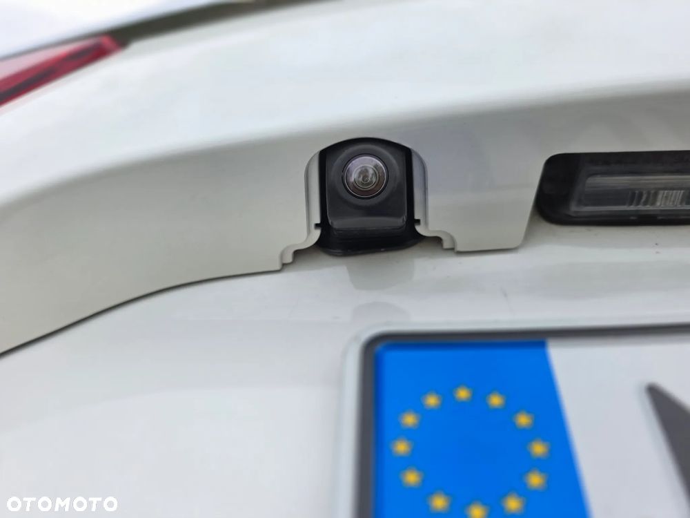 Toyota Avensis Touring Sports 1.8 Multidrive S Business Edition - 17