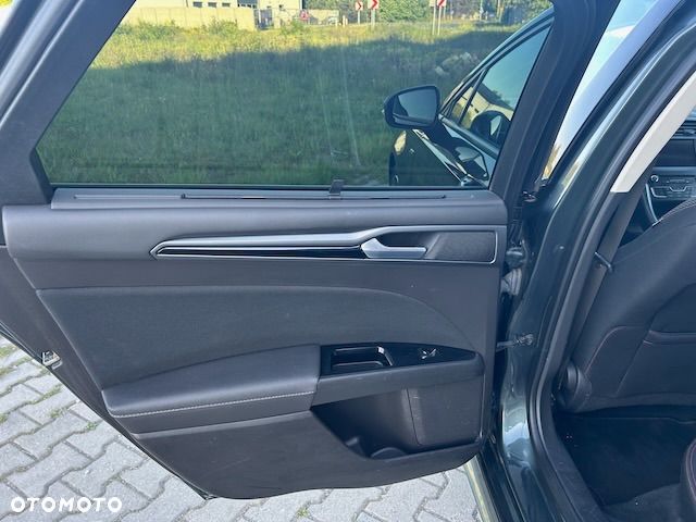 Ford Mondeo Turnier 2.0 TDCi Start-Stopp PowerShift-Aut ST-Line - 21