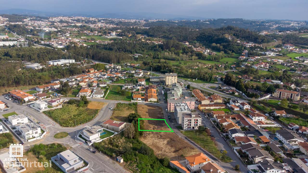 Terreno, 1 309 m², Santa Maria da Feira, Travanca, Sanfins e Espargo - Grande imagem: 3/17