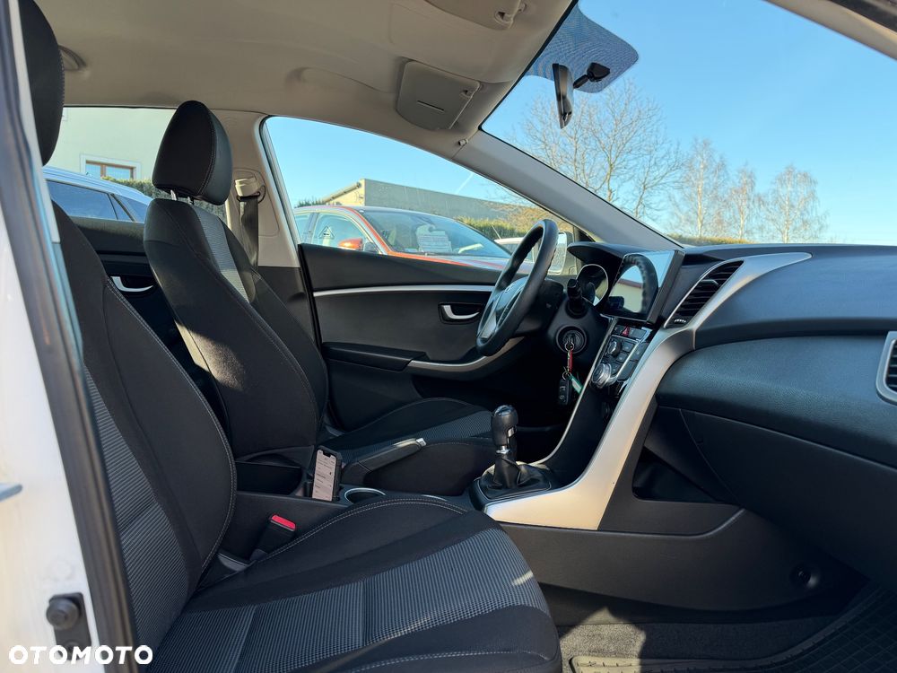 Hyundai i30 1.6 Comfort - 20