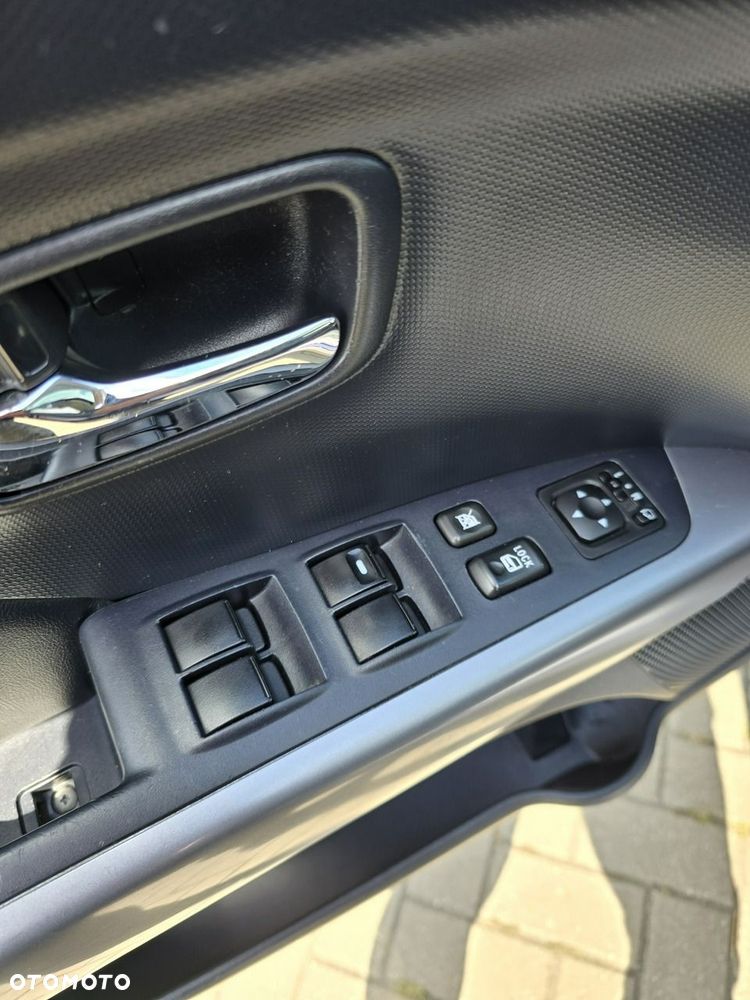 Mitsubishi Outlander - 17