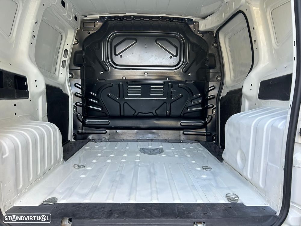 Fiat Fiorino 1.3 M-jet SX - 23