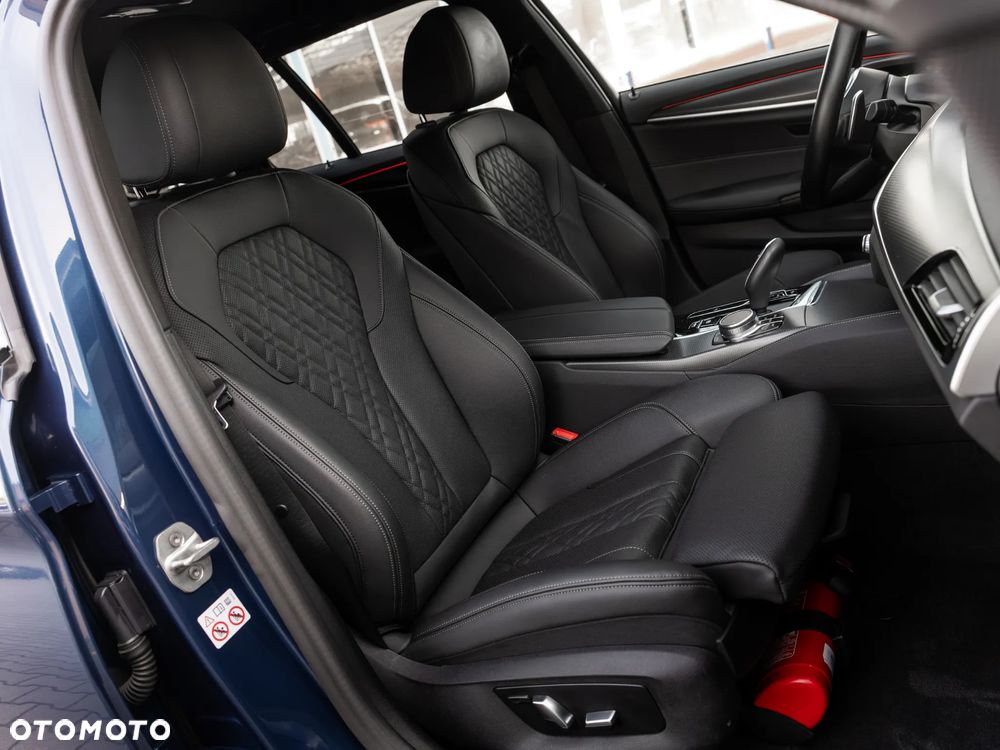BMW Seria 5 520d xDrive M Sport sport - 27
