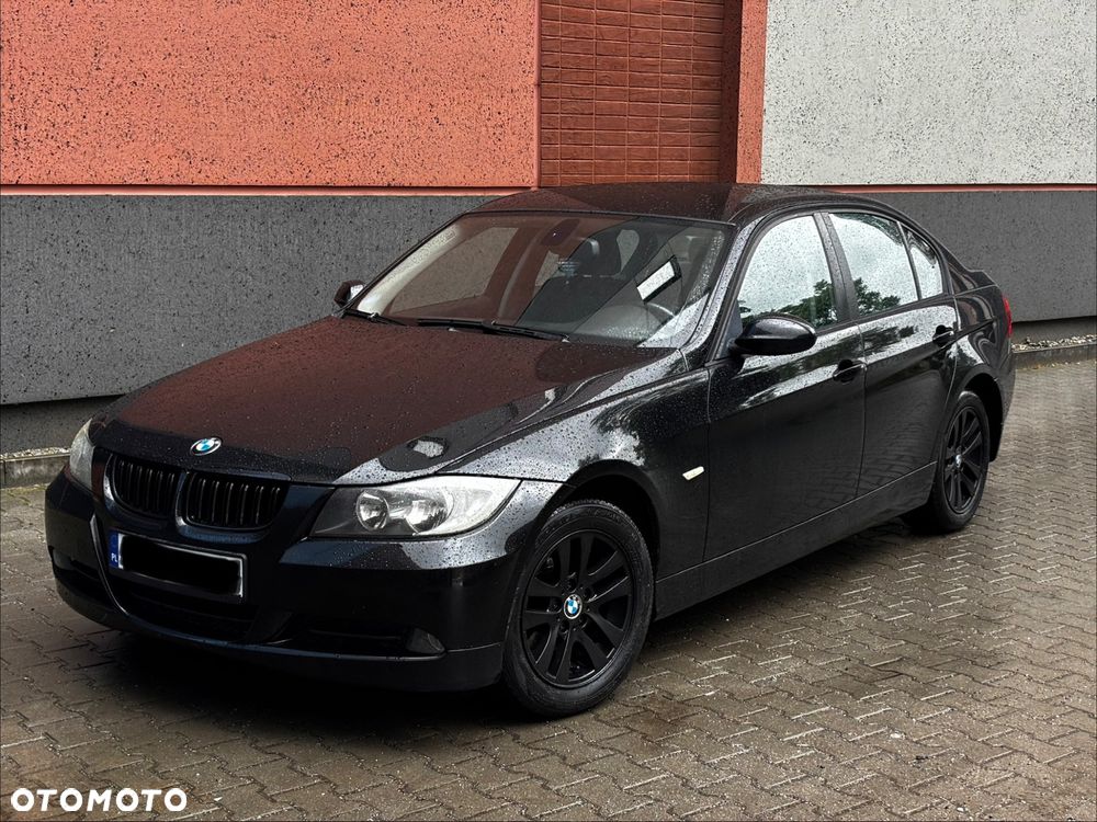 BMW Seria 3 318i Edition Exclusive - 1