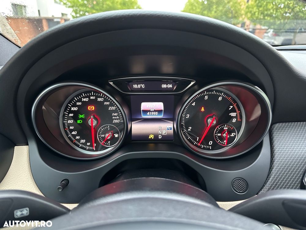 Mercedes-Benz GLA - 11