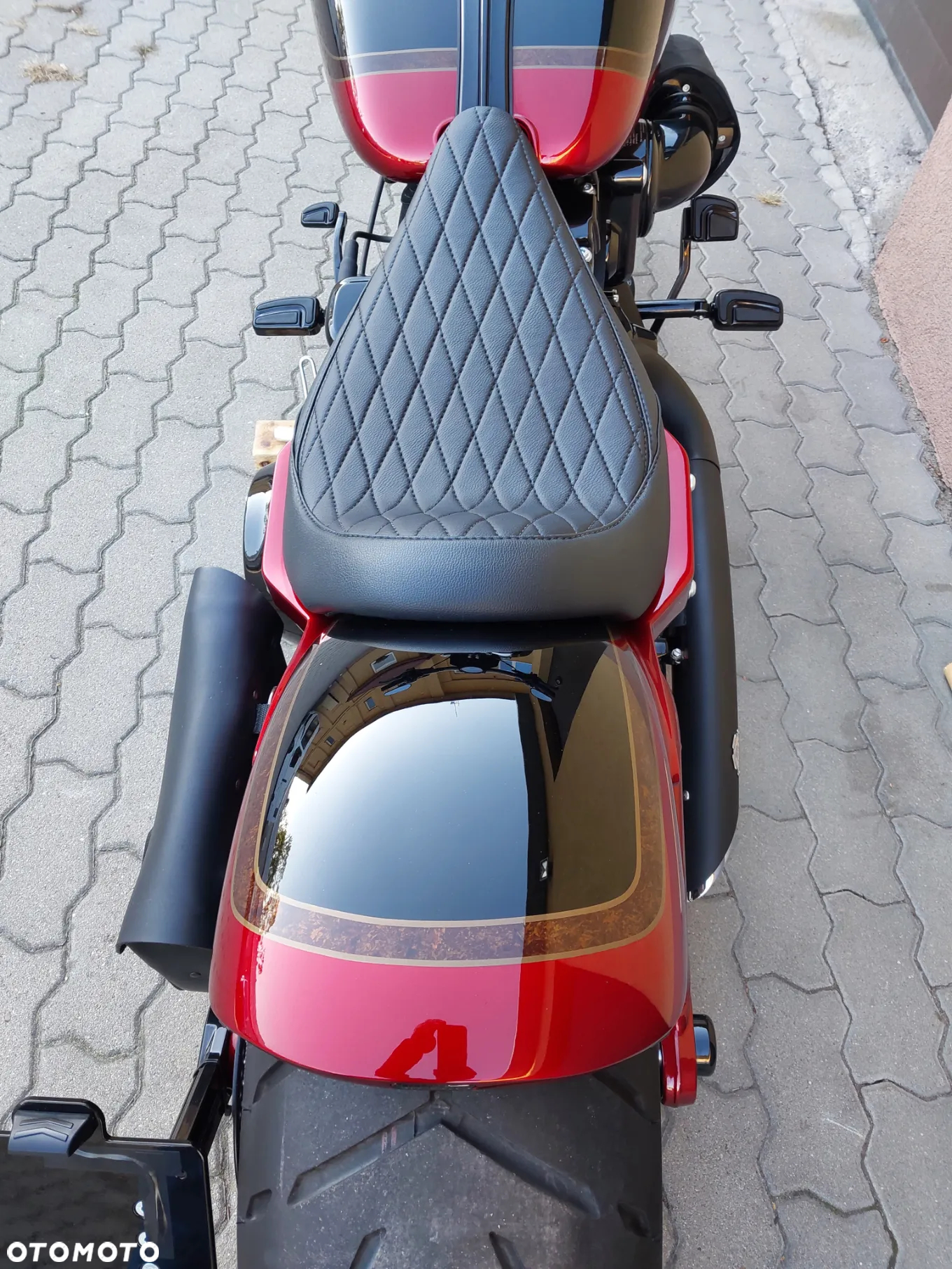 Harley-Davidson Softail Breakout - 11