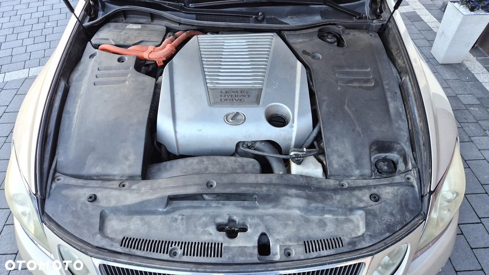 Lexus GS 450h - 16