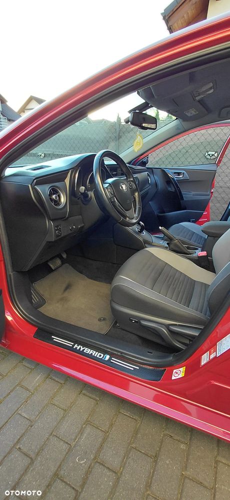 Toyota Auris Hybrid 135 Dynamic - 17