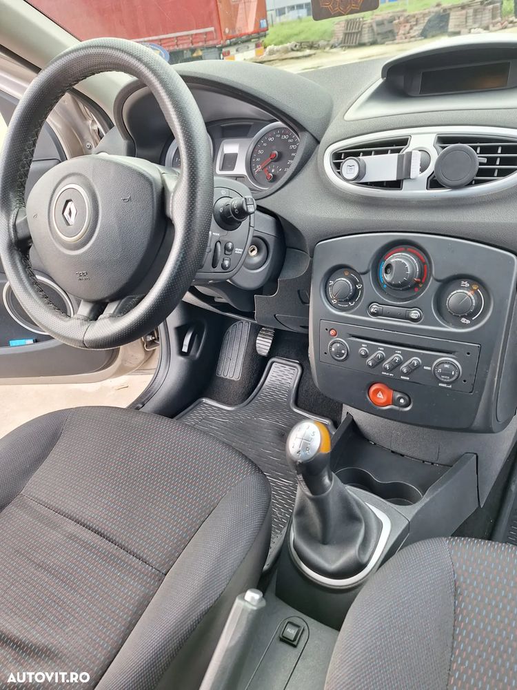 Renault Clio 1.2 16V Grandtour Authentique - 7