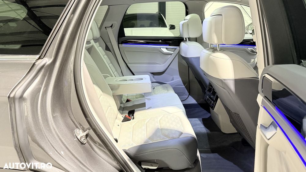 Volkswagen Touareg 3.0 V6 e-Hybrid 4Motion Aut. Elegance - 29