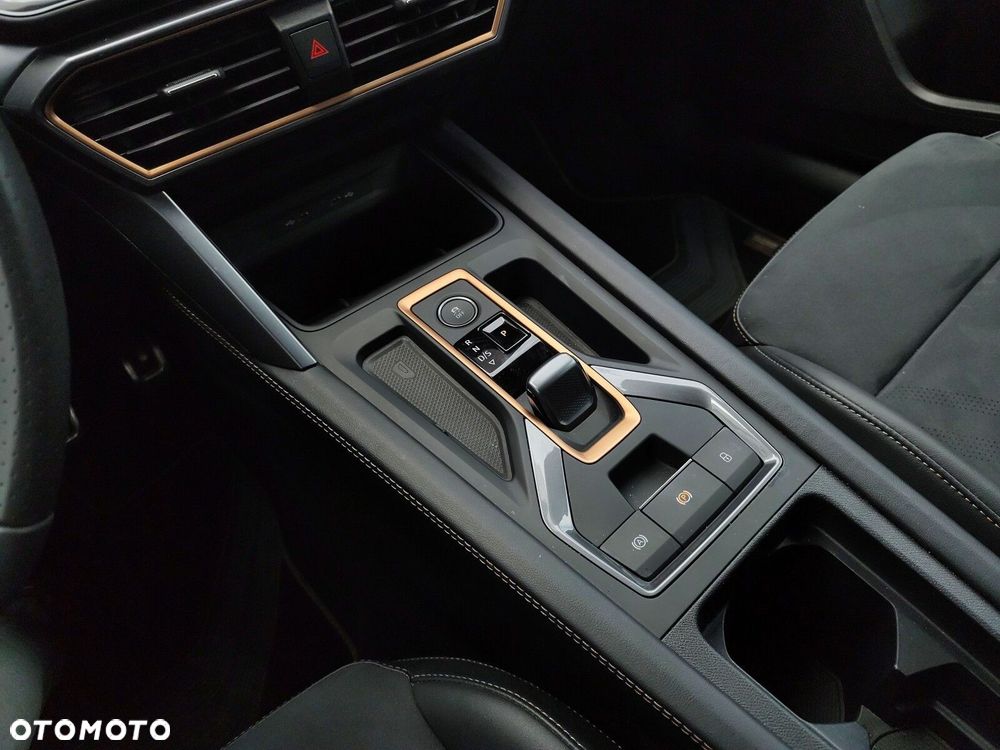 Cupra Formentor 1.5 eTSI mHEV DSG - 25