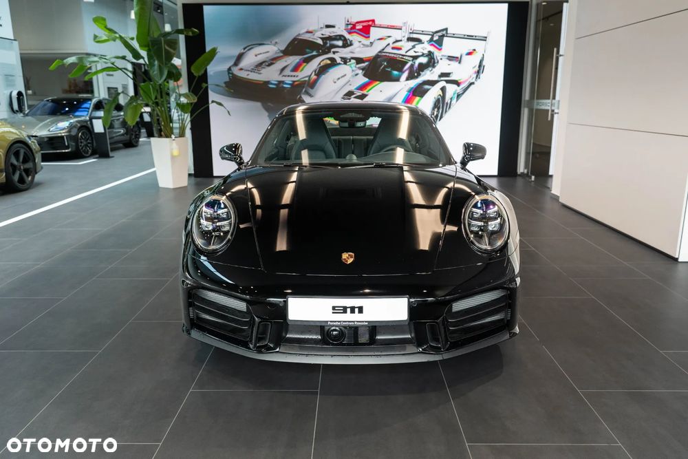 Porsche 911 Carrera 4S - 4