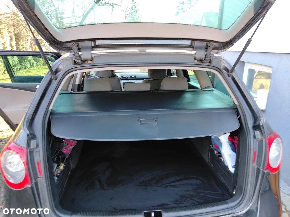 Volkswagen Passat - 13