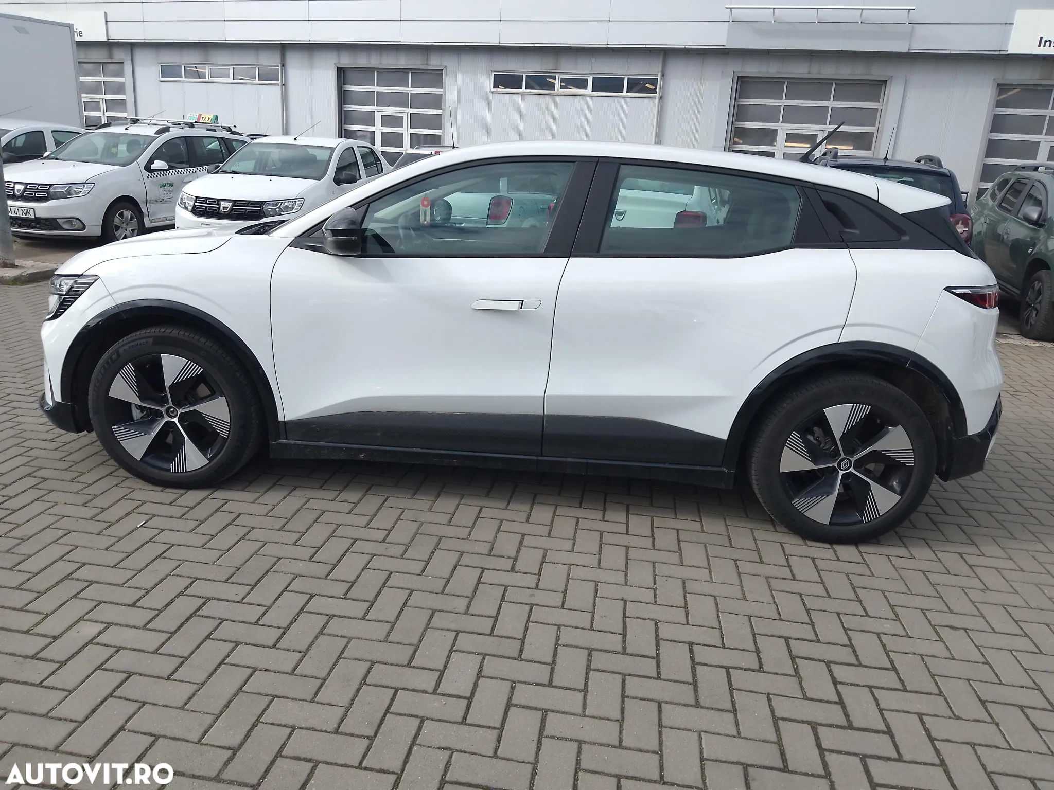 Renault Megane E-TECH EV40 standard charge equilibre - 6