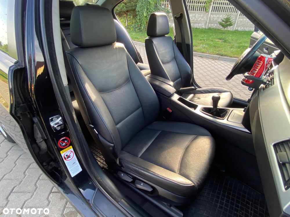 BMW Seria 3 320i - 15