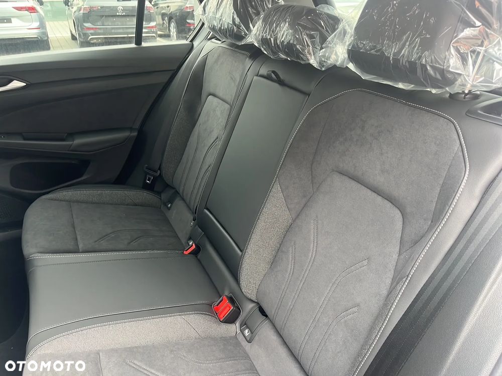 Volkswagen Golf - 12