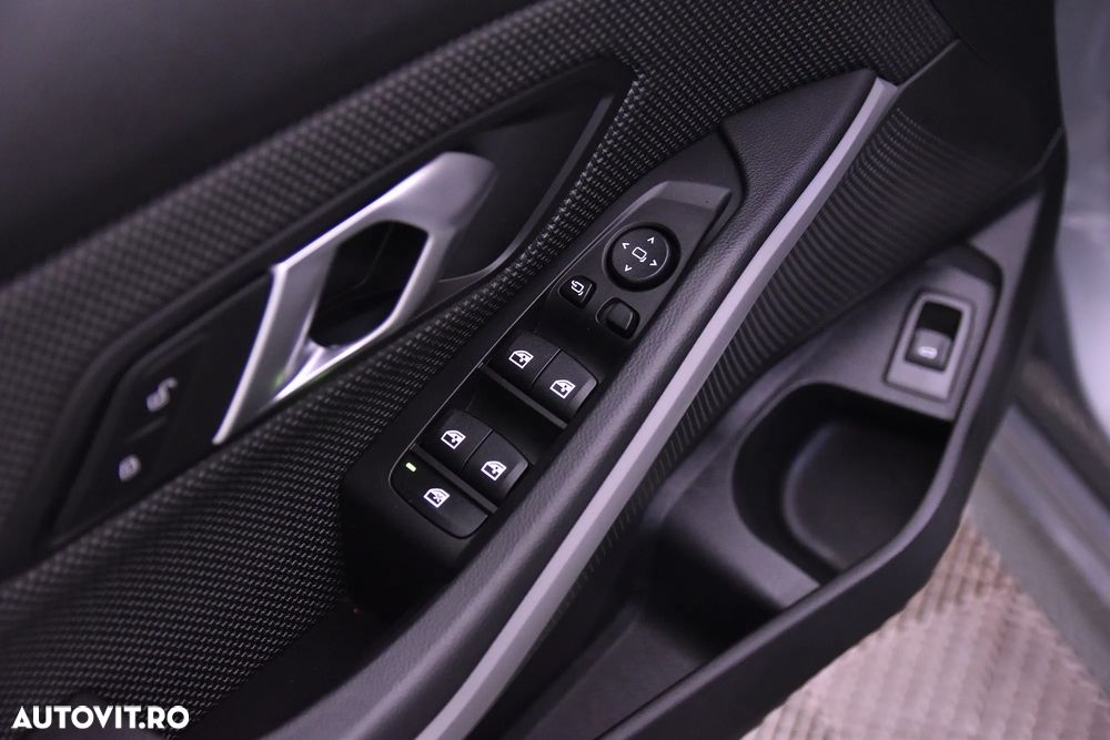 BMW Seria 3 318i Touring Aut. - 14
