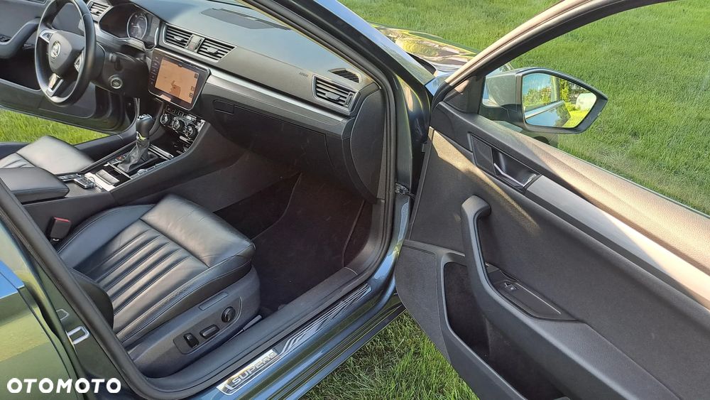 Skoda Superb 2.0 TDI 4x4 DSG L&K - 17