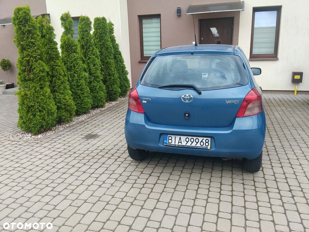 Toyota Yaris - 11