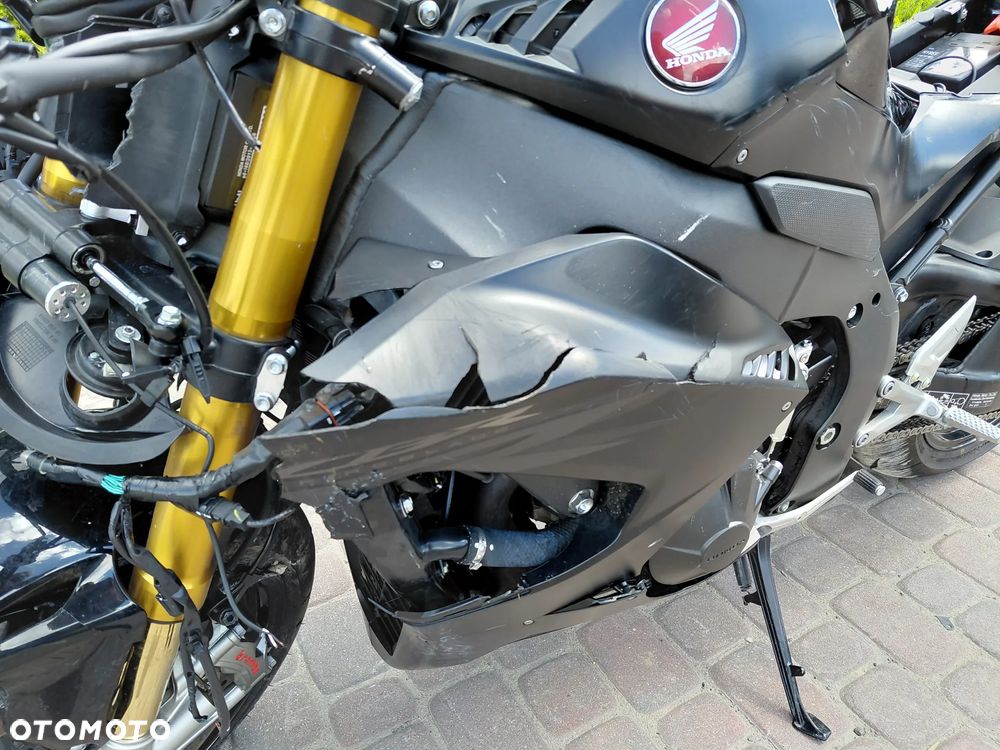 Honda CBR - 15